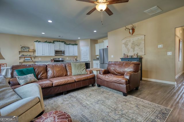 29 Woodpecker Point, Danielsville, GA 30633