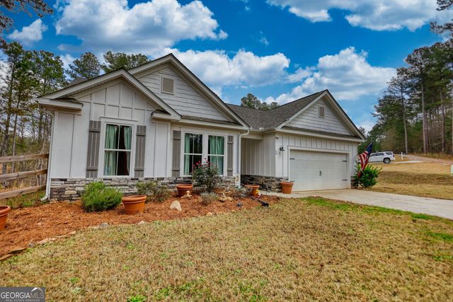 29 Woodpecker Point, Danielsville, GA 30633