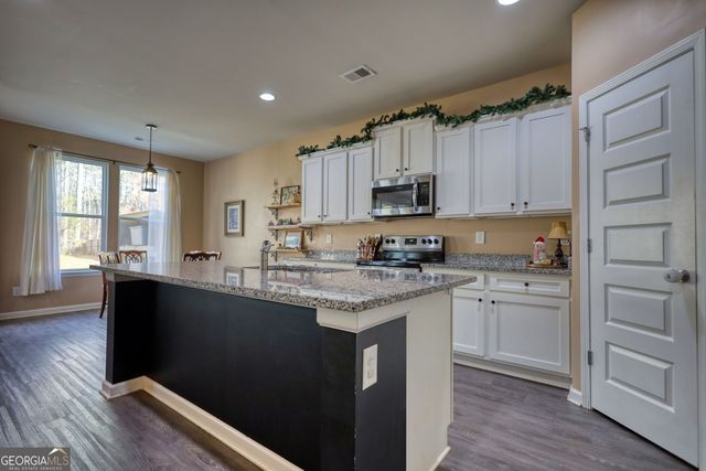 29 Woodpecker Point, Danielsville, GA 30633