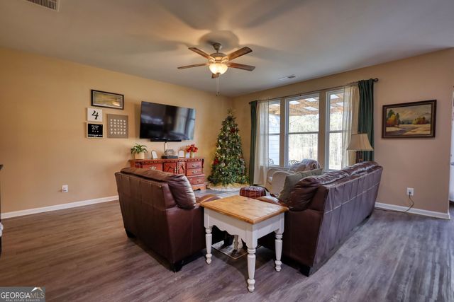 29 Woodpecker Point, Danielsville, GA 30633