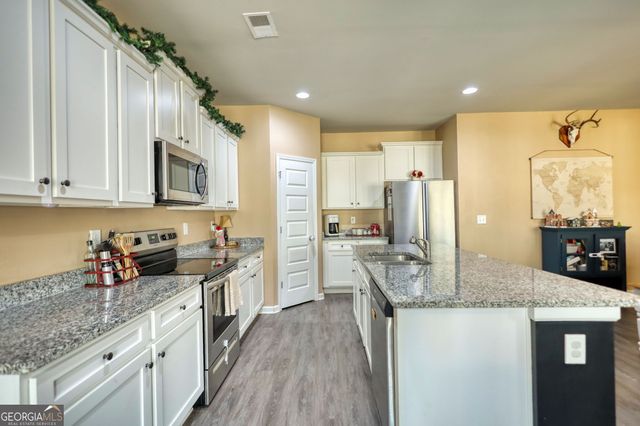 29 Woodpecker Point, Danielsville, GA 30633