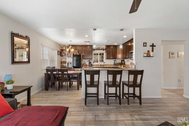 355 S Wall Street, Shafter, CA 93263