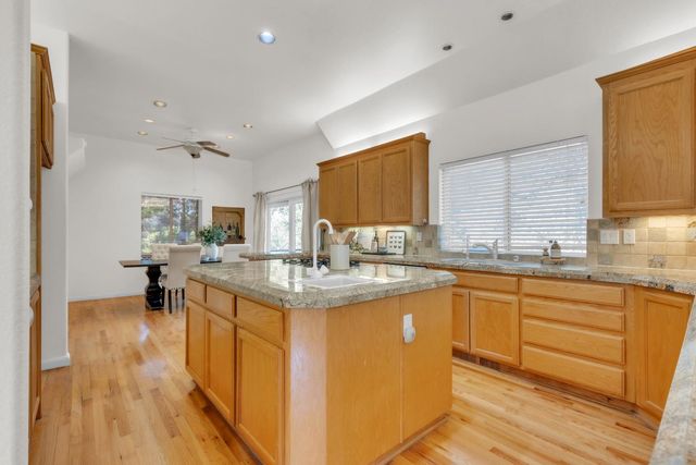 3724 Sweetwater Dr, Rocklin, CA 95677