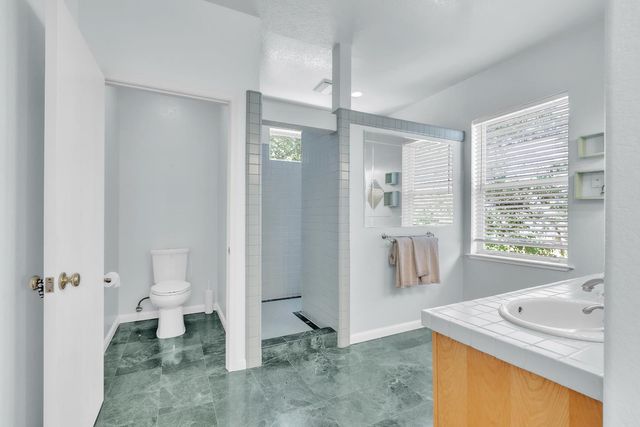 3724 Sweetwater Dr, Rocklin, CA 95677