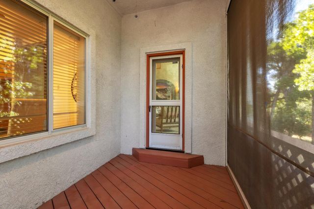 3724 Sweetwater Dr, Rocklin, CA 95677