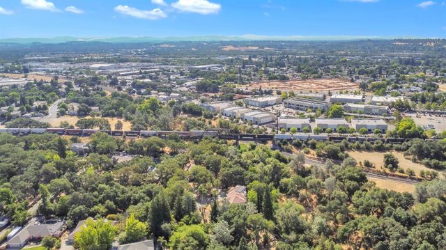 3724 Sweetwater Dr, Rocklin, CA 95677