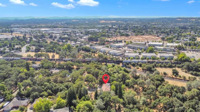 3724 Sweetwater Dr, Rocklin, CA 95677