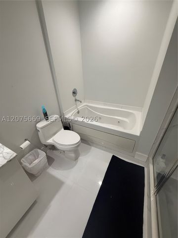 951 Brickell Ave 4105, Miami, FL 33131