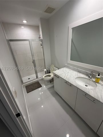 951 Brickell Ave 4105, Miami, FL 33131