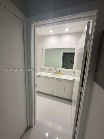 951 Brickell Ave 4105, Miami, FL 33131