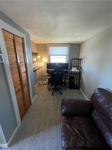 16 Dudley Avenue 6, Newport, RI 02840