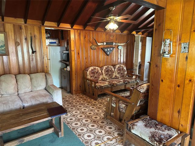 13 E Pierce Avenue, Smallwood, NY 12720