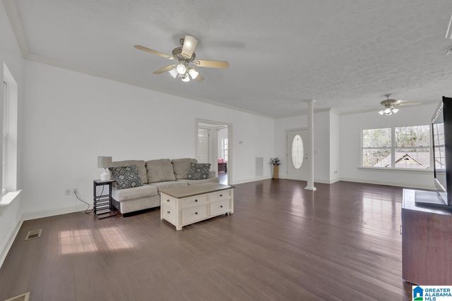 196 MAGNOLIA CIRCLE, Warrior, AL 35180