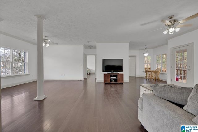 196 MAGNOLIA CIRCLE, Warrior, AL 35180