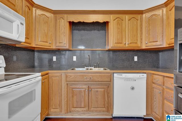 196 MAGNOLIA CIRCLE, Warrior, AL 35180