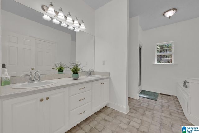 196 MAGNOLIA CIRCLE, Warrior, AL 35180