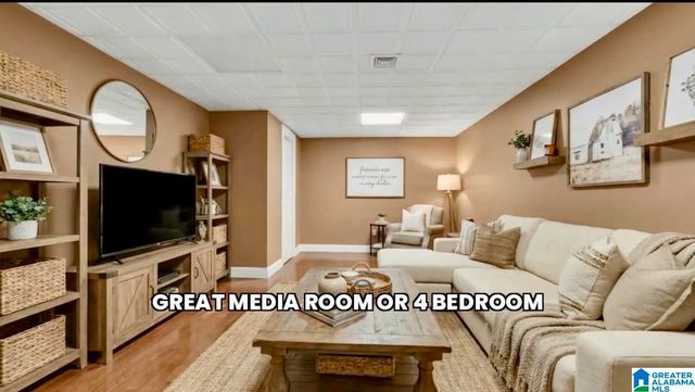 196 MAGNOLIA CIRCLE, Warrior, AL 35180