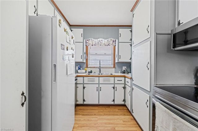 896 Knowles Road, Reidsville, NC 27320