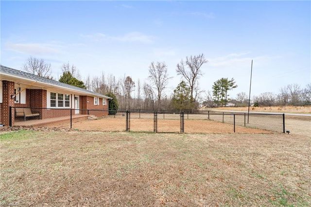 896 Knowles Road, Reidsville, NC 27320