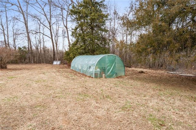 896 Knowles Road, Reidsville, NC 27320