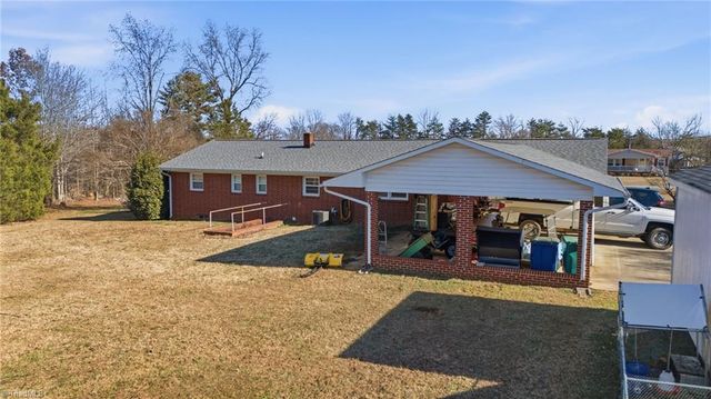 896 Knowles Road, Reidsville, NC 27320