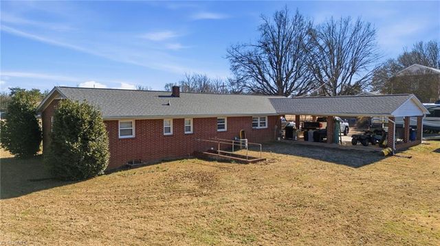 896 Knowles Road, Reidsville, NC 27320