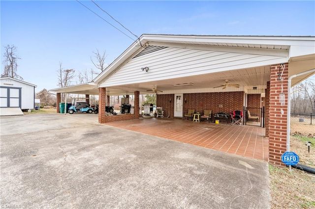 896 Knowles Road, Reidsville, NC 27320