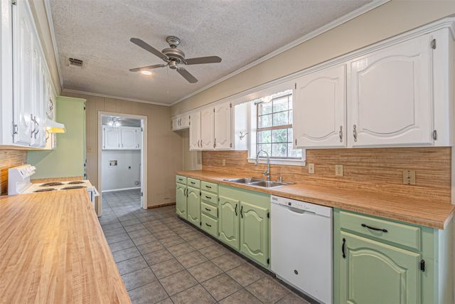 401 VZ County Road 2429, Canton, TX 75103