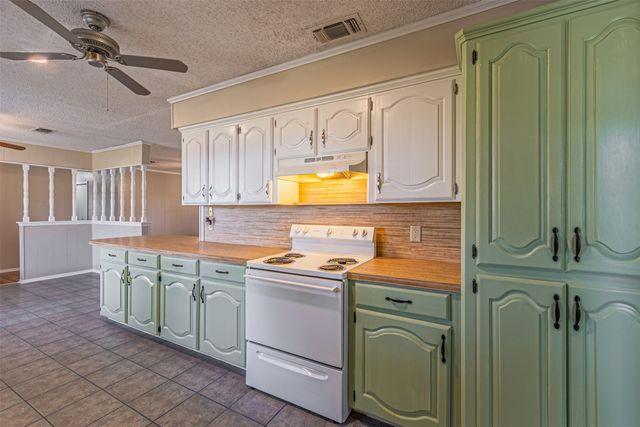 401 VZ County Road 2429, Canton, TX 75103