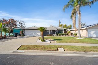 1916 N Burl Drive, Hanford, CA 93230