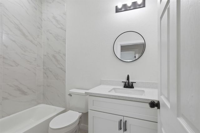 405 Clearwater Street B, Houston, TX 77029