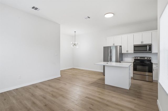 405 Clearwater Street B, Houston, TX 77029