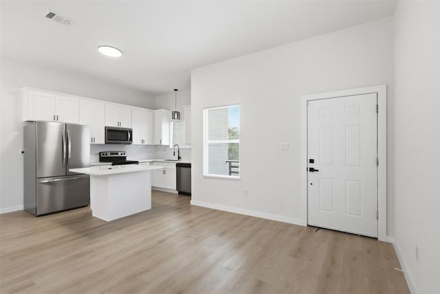 405 Clearwater Street B, Houston, TX 77029