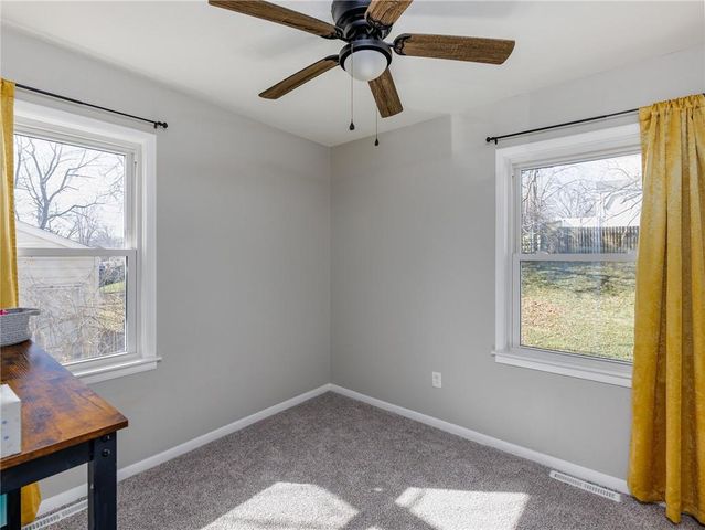 3500 N McCoy Street, Independence, MO 64050