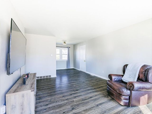 3500 N McCoy Street, Independence, MO 64050