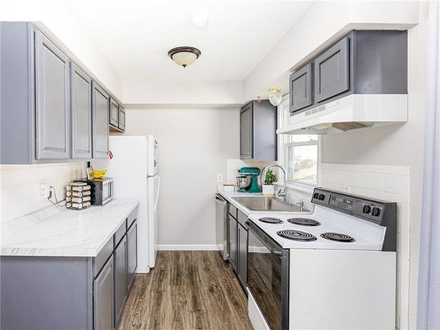 3500 N McCoy Street, Independence, MO 64050