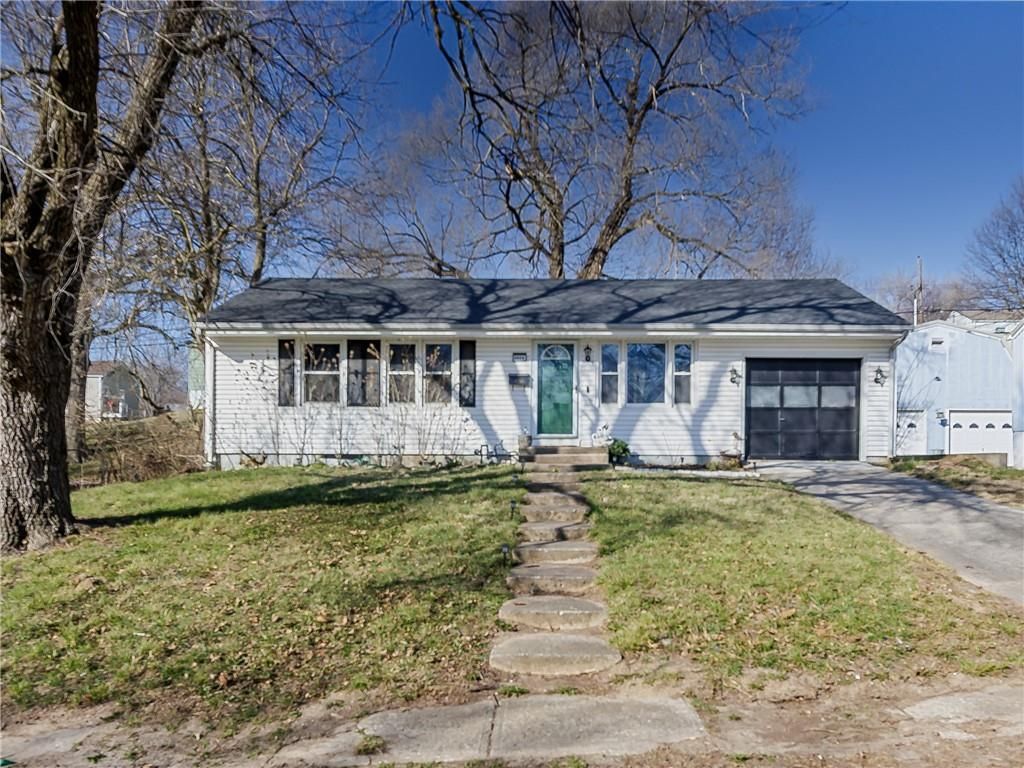 3500 N McCoy Street, Independence, MO 64050