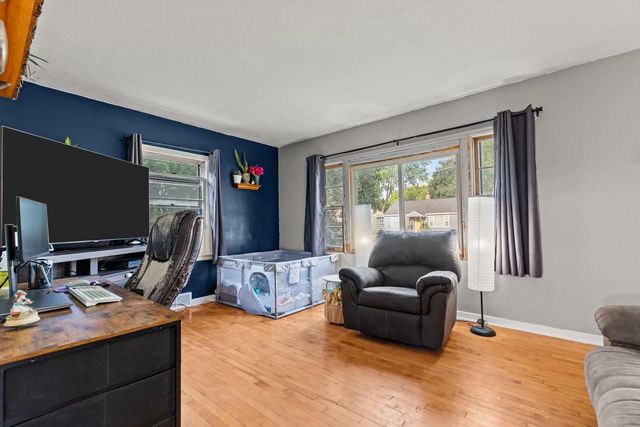1526 RUGBY STREET, Oshkosh, WI 54901