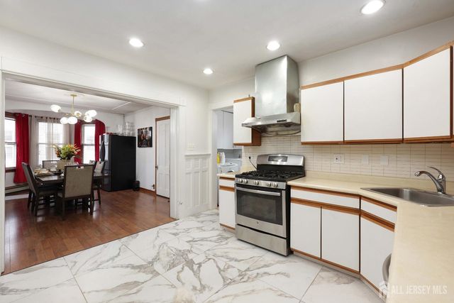 92 Main Street, Helmetta, NJ 08828