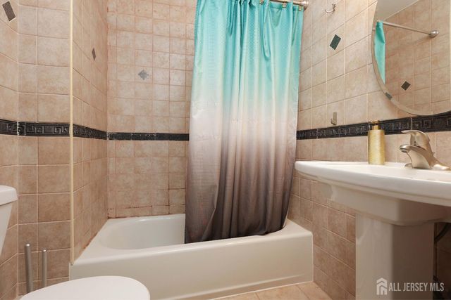 92 Main Street, Helmetta, NJ 08828