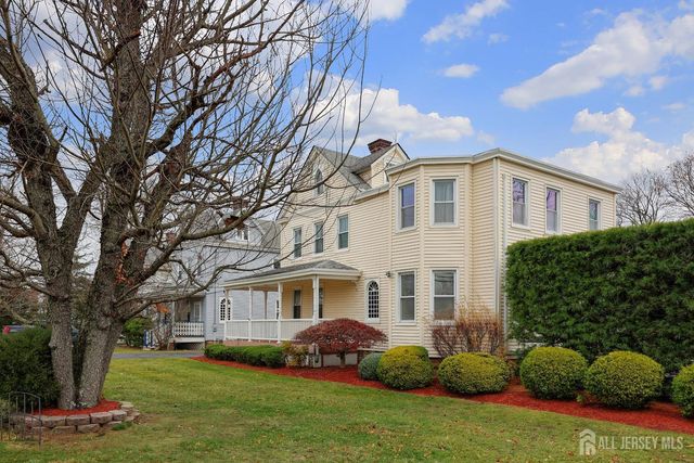 92 Main Street, Helmetta, NJ 08828