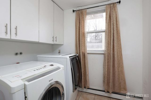 92 Main Street, Helmetta, NJ 08828