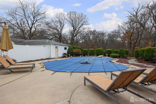 92 Main Street, Helmetta, NJ 08828