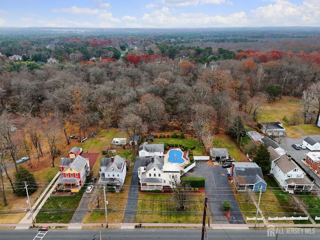 92 Main Street, Helmetta, NJ 08828