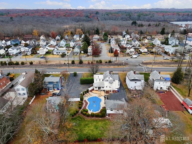 92 Main Street, Helmetta, NJ 08828