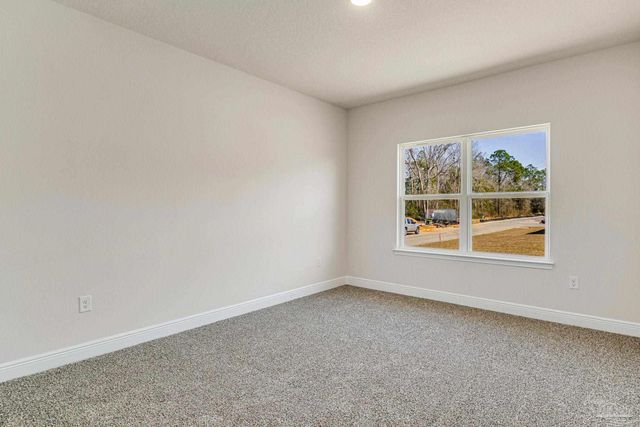 5613 Clarity St, Milton, FL 32570