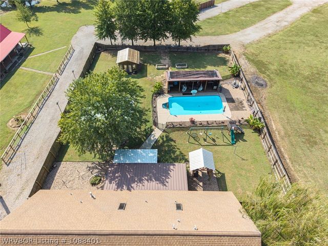 1820 Oak Grove Road, Van Buren, AR 72956