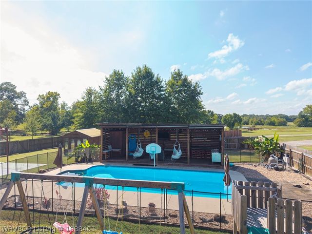 1820 Oak Grove Road, Van Buren, AR 72956