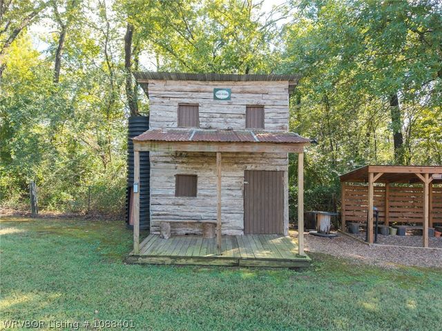 1820 Oak Grove Road, Van Buren, AR 72956