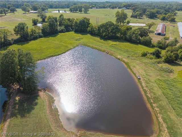 1820 Oak Grove Road, Van Buren, AR 72956